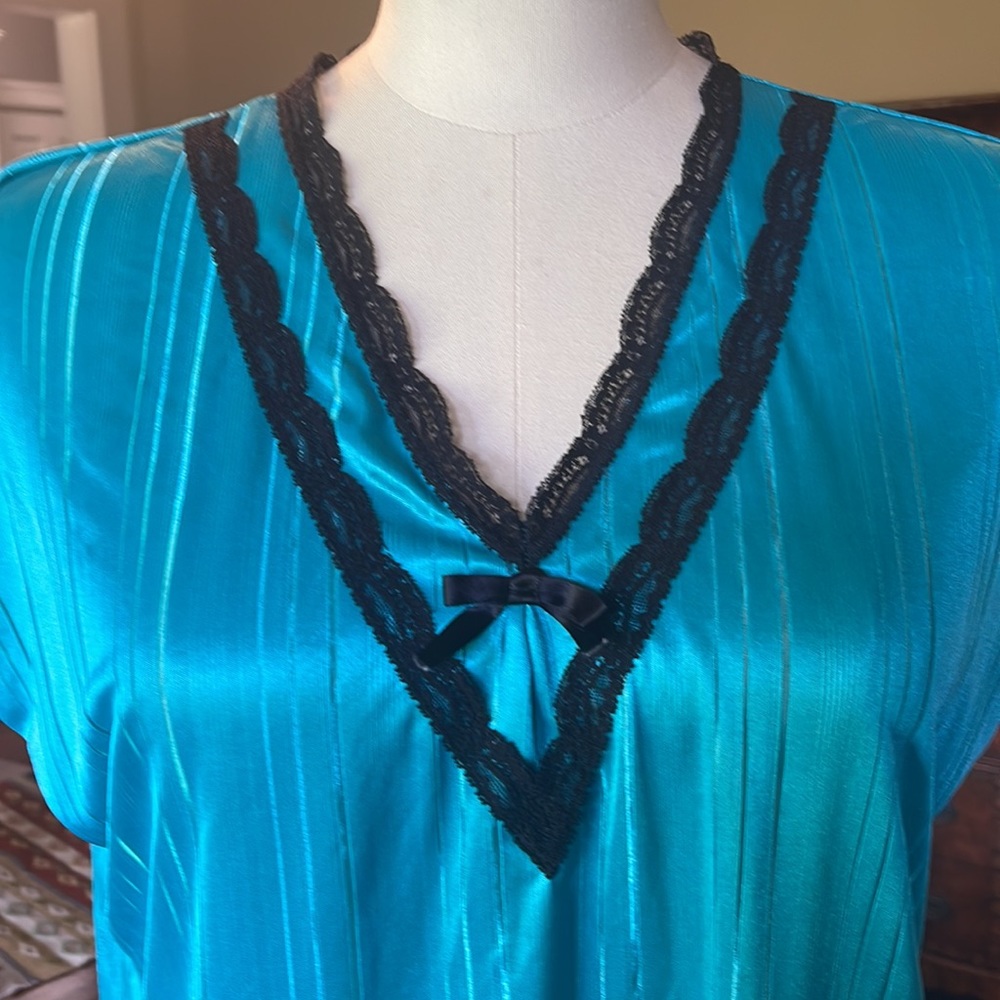 TURQUOISE Simple gown Size Large Vintage